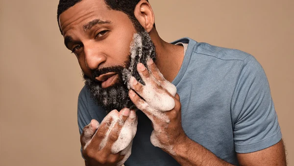 Skincare routine for men with beards - www.kandanatural